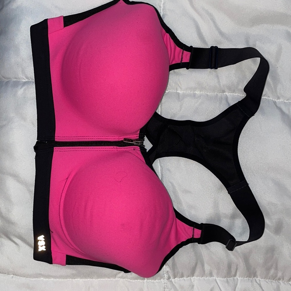 Victoria’s Secret Sport Front Zip Bra